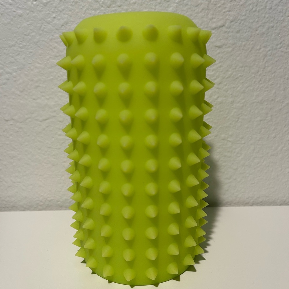 BKR 1 L Big GOGO Spiked Sleeve. Glow in the dark.